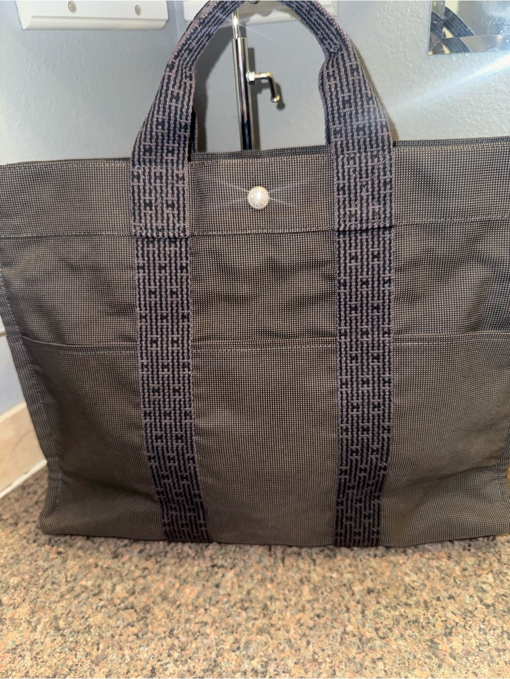 Hermes 💎authentic large Black zip top Tote excellent condition
